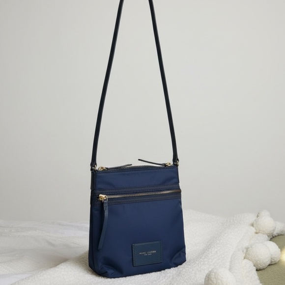 Marc Jacobs Handbags - Marc Jacobs Blue Crossbody Bag